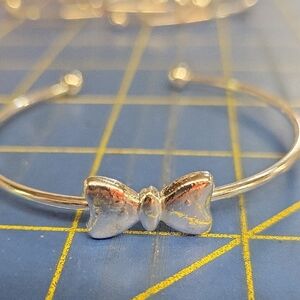 Silver Tone Bow Adjustable Bracelet